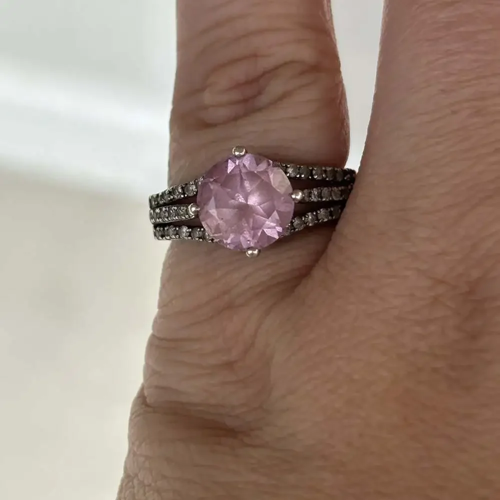 Sterling Silver 925 Pink Stone Ring Split Shank Sz 7.5 - Pre-owned Good